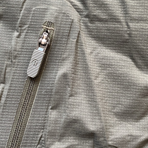 Lululemon 6 vest jacket top running hiking lightweight mesh zip pockets dk green - Picture 3 of 8